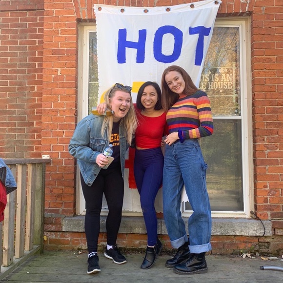 Meet your Posher, Renee - Picture 1 of 1